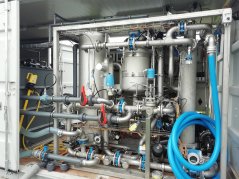 Een proefinstallatie, beheerd door PWN, in Wervershoof, waar de mogelijkheden om gezuiverd afvalwater te gebruiken als waterbron voor drinkbare en niet-drinkbare toepassingen onderzocht wordt. Foto: Jan Specker